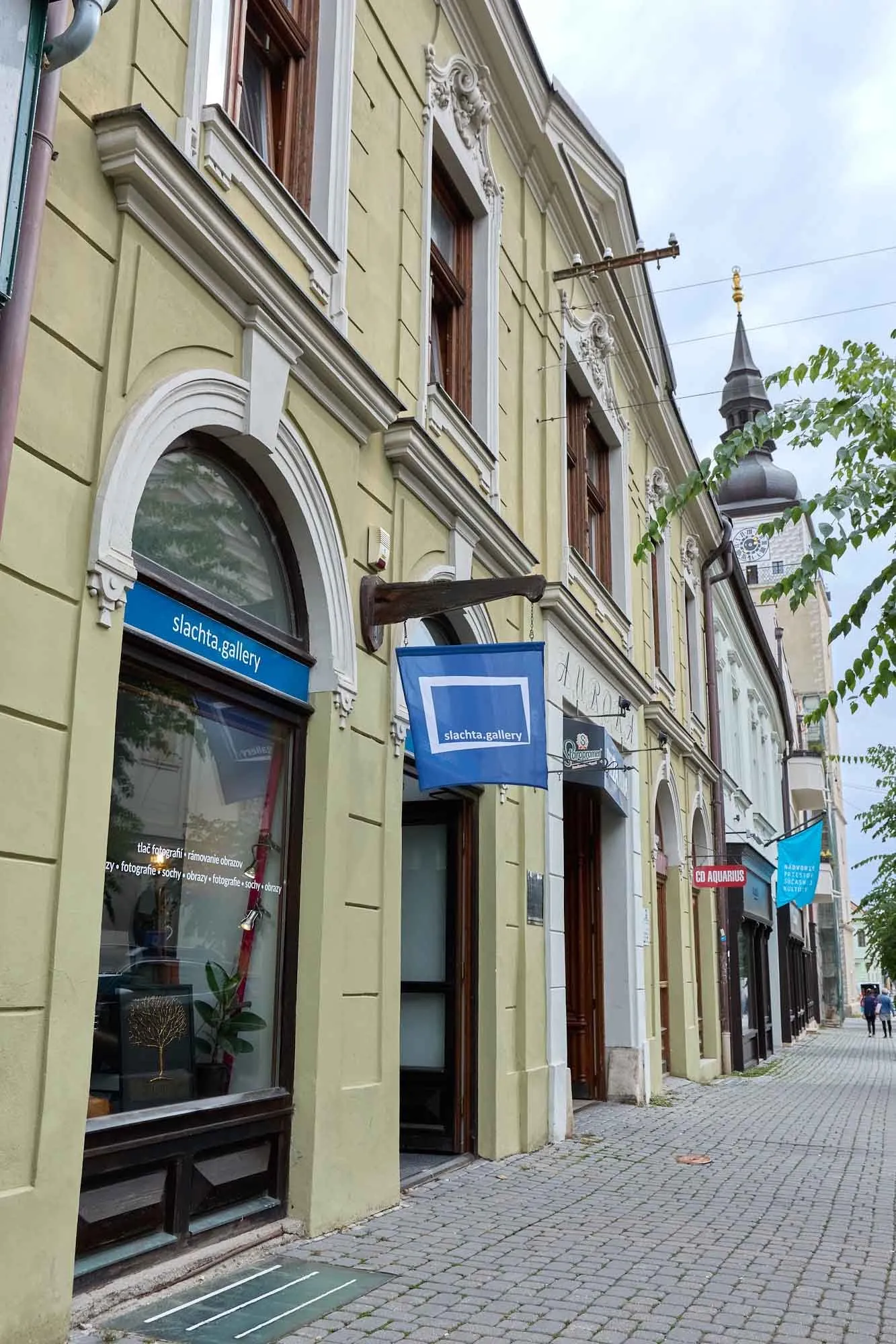 slachta.gallery contact